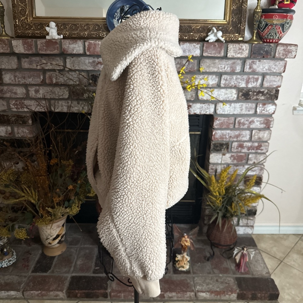 Vintage Rare Lmeaire X Uniqlo Cream Sherpa Fleece Bomber Jacket - Picture 4 of 10